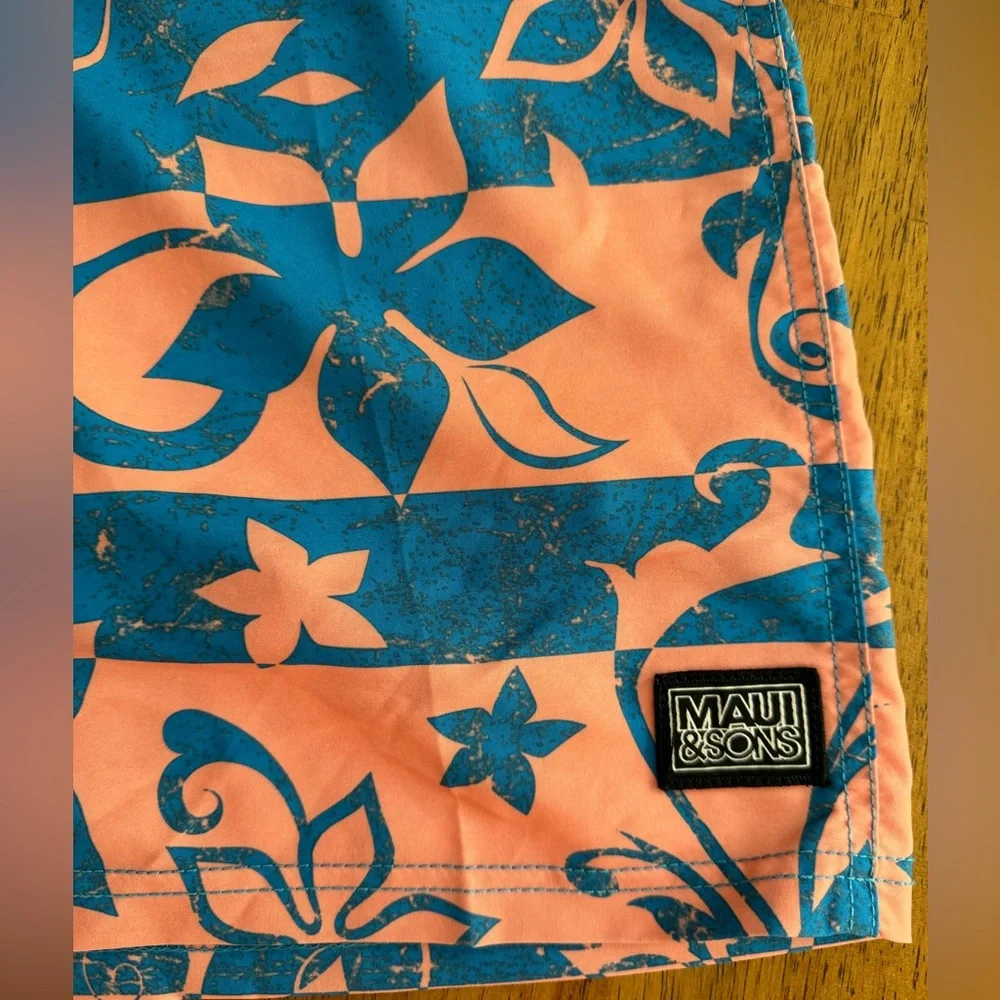 NWT Maui and Sons 4 Way Stretch Board Shorts SZ 34 Navy Banzai